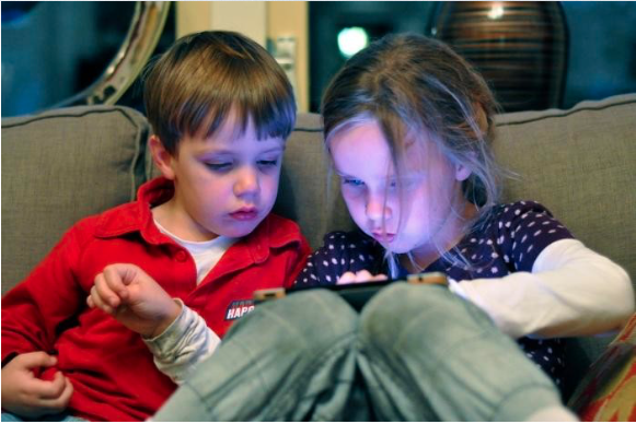 What chores do Australian kids do around the home?