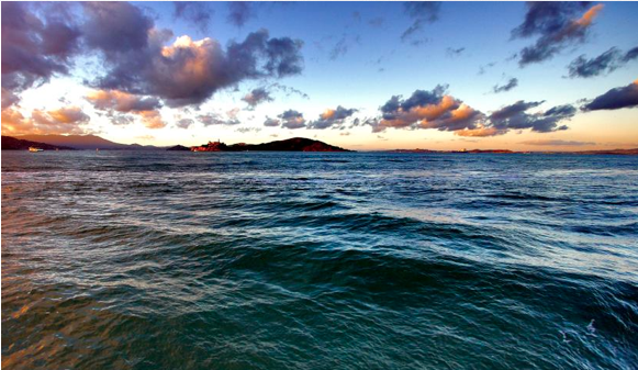 Image of a seascape.