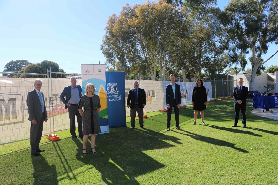 L-R Professor John Prins, Head of the Melbourne Medical School, Mr Damian Drum MP, Member for Nicholls, Ms Di Doyle, Department of Rural Health, Professor Julian Wright, Head of the Department of Rural Health, Mr Simon Hall, Melbourne Medical School School Manager, Ms Andreia Marques, Department of Rural Health Manager, Darren Grossmann, MD (Rural Stream) Project Manager