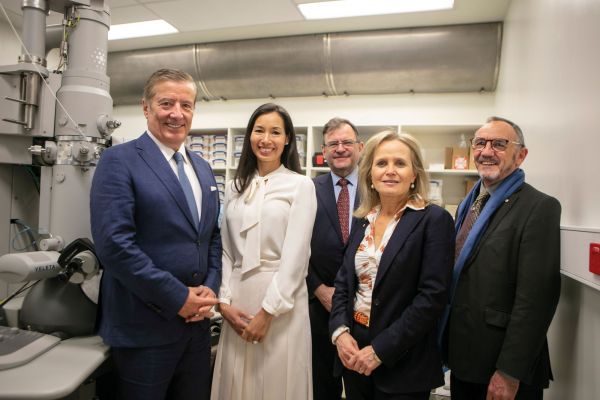 From left to right - Mr Geoff Cumming and his wife Anna Cumming, ViceChancellor Professor Duncan Maskell, Director of the Doherty Institute Professor Sharon Lewin AO and Deputy Vice-Chancellor (Research) Professor James McCluskey AO.