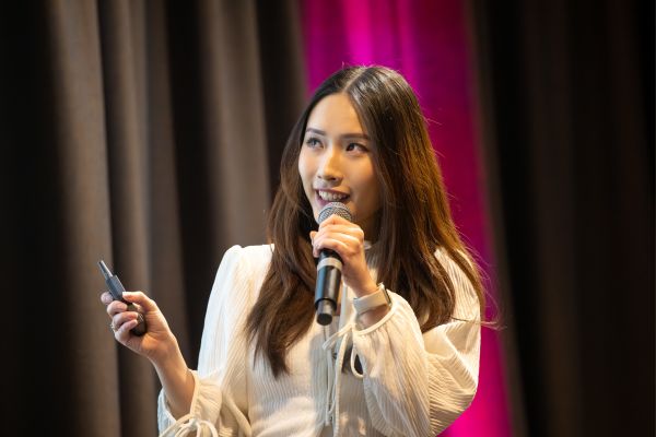 Lady giving a presentation