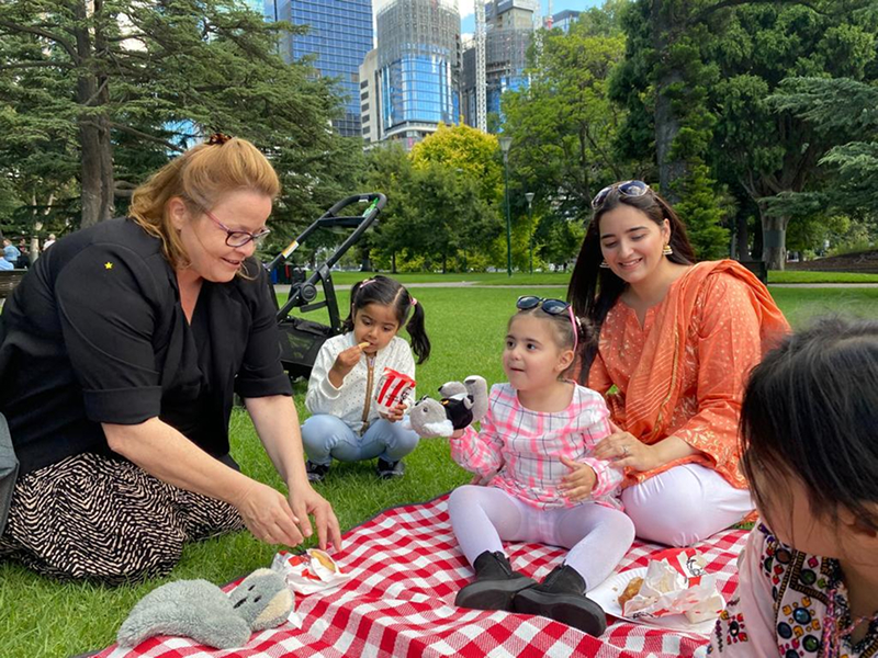 Zarqa (right) and her daughter attending an Australia Awards Scholars picnic in Melbourne.