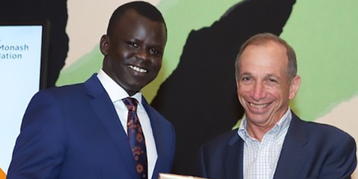Garang Dut receiving the Roth Segal John Monash Harvard Scholarship
