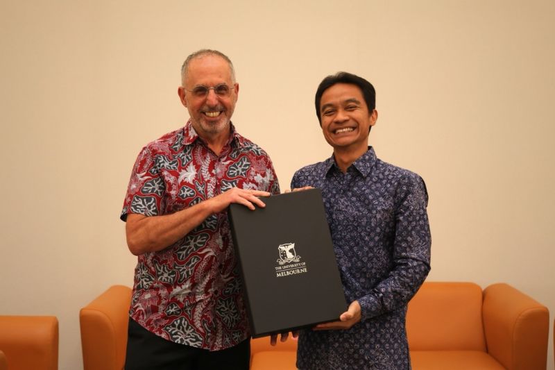 Professor Frank Vetere, Pro Vice-Chancellor (Global) at the University of Melbourne and Professor Danang Sri Hadmoko, Vice Rector for Research, Business Development, and Partnerships at Universitas Gadjah Mada. Picture: Donnie, Universitas Gadjah Mada.