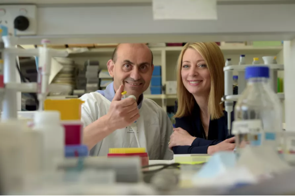 Image of Dr Harry Georgiou and Dr Megan Di Quinzio pictured here in a lab.