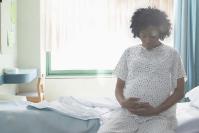 Image of pregnant woman in the hospital.